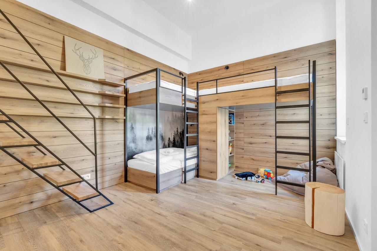 Deer Apartment *